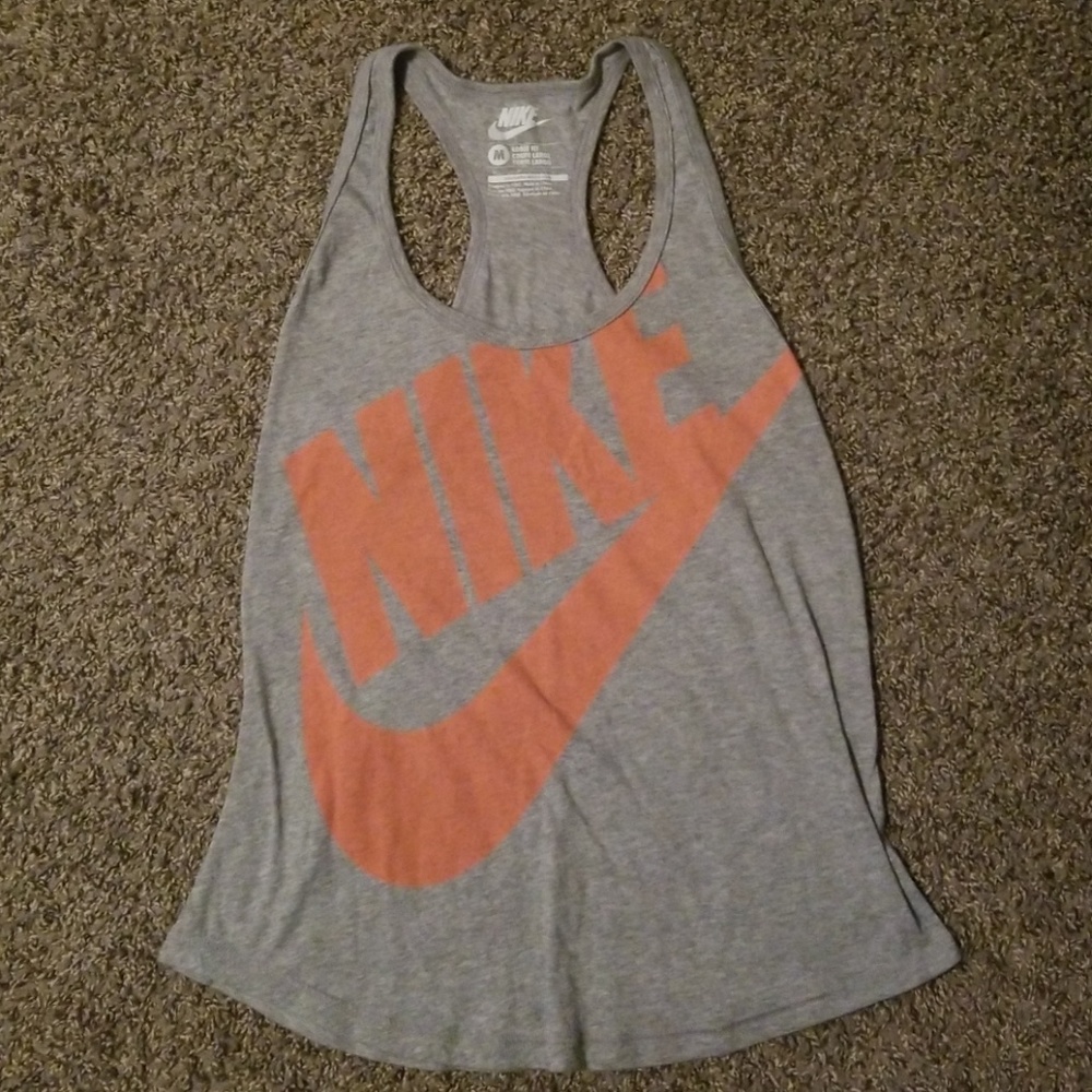 Nike fitness tank top